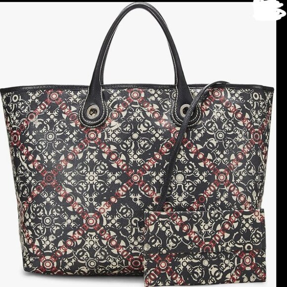 🌟CHANEL! COCO red logo tote. removable pouch. - Picture 11 of 11